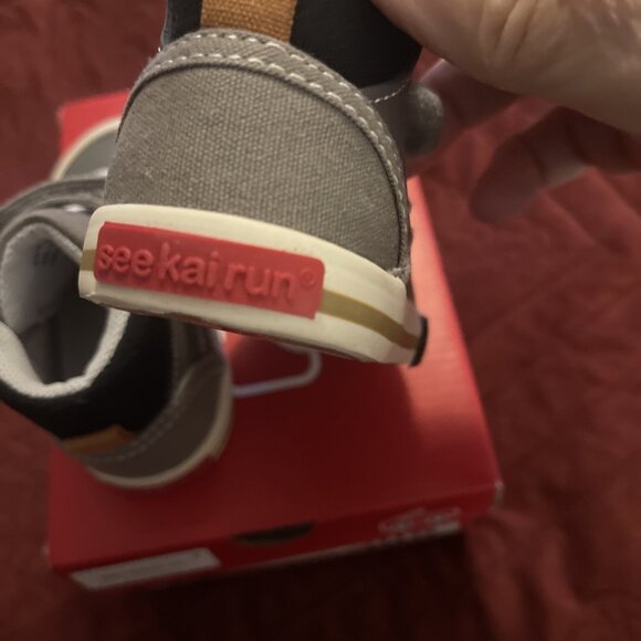 NWB New See Kai Run Dane Hi Top Grey leather sneakers, Little kids Sz 5 Gray - Picture 4 of 15